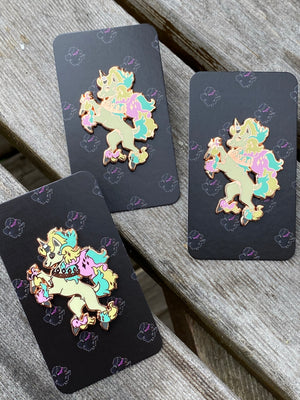Galarian Heraldic Unicorn Hard Enamel Pin
